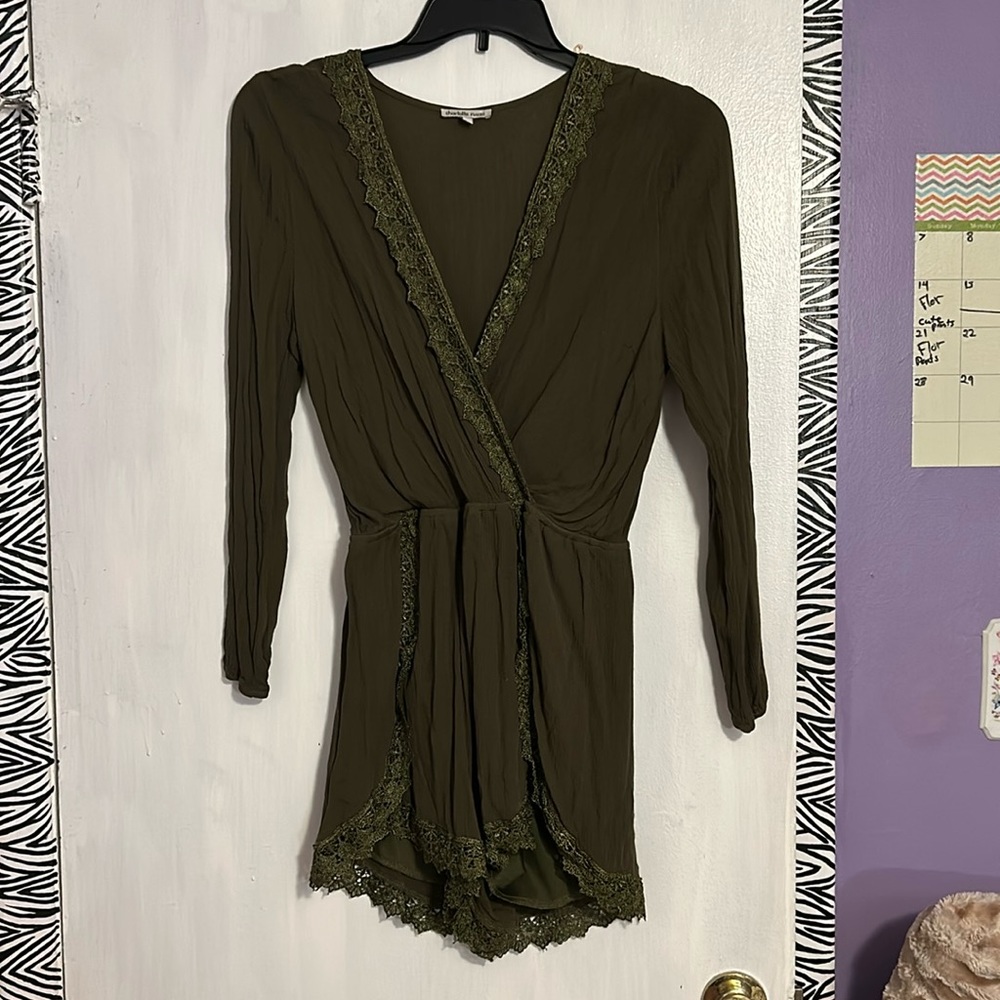 Green long sleeve romper